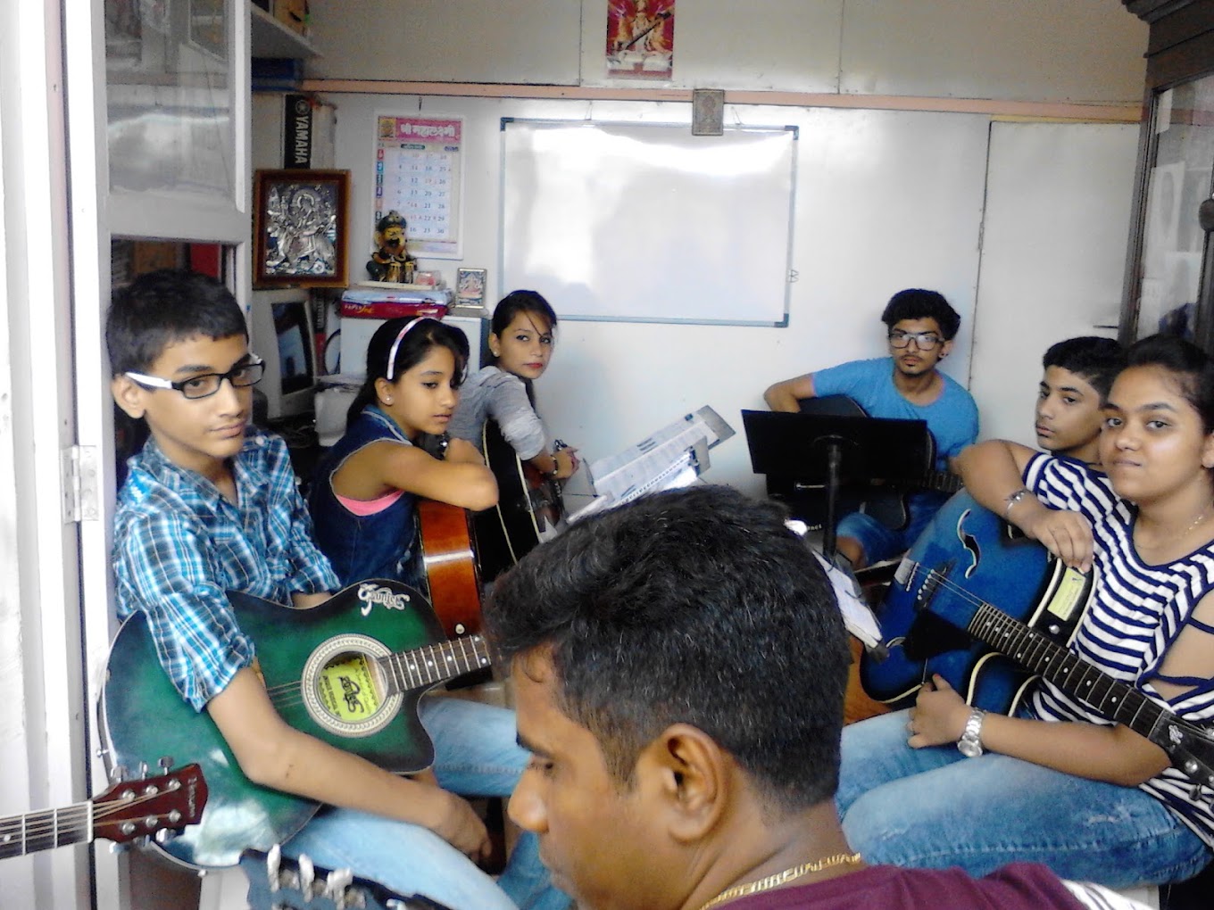 Rock Star Guitar Keyboard Classes